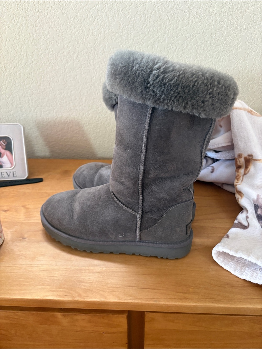 UGG Classic Short Shearling-Lined Winter Boots in Gray